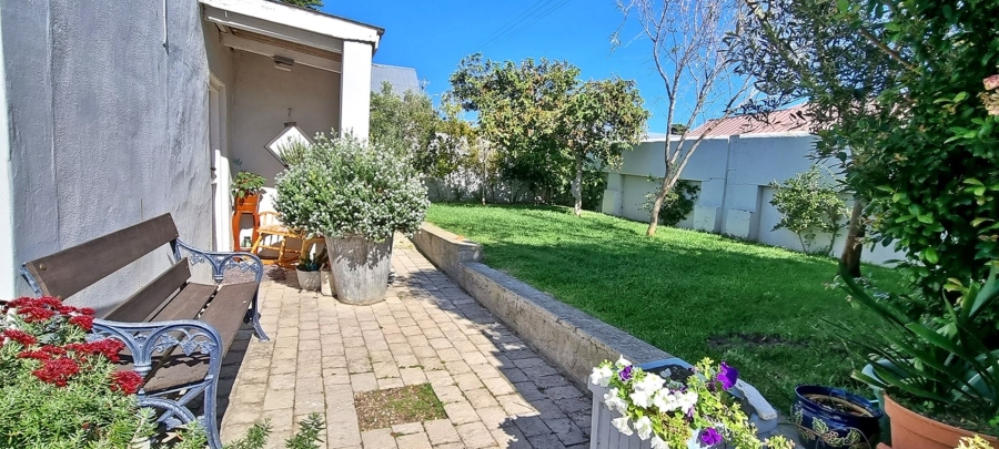 5 Bedroom Property for Sale in Bredasdorp Western Cape